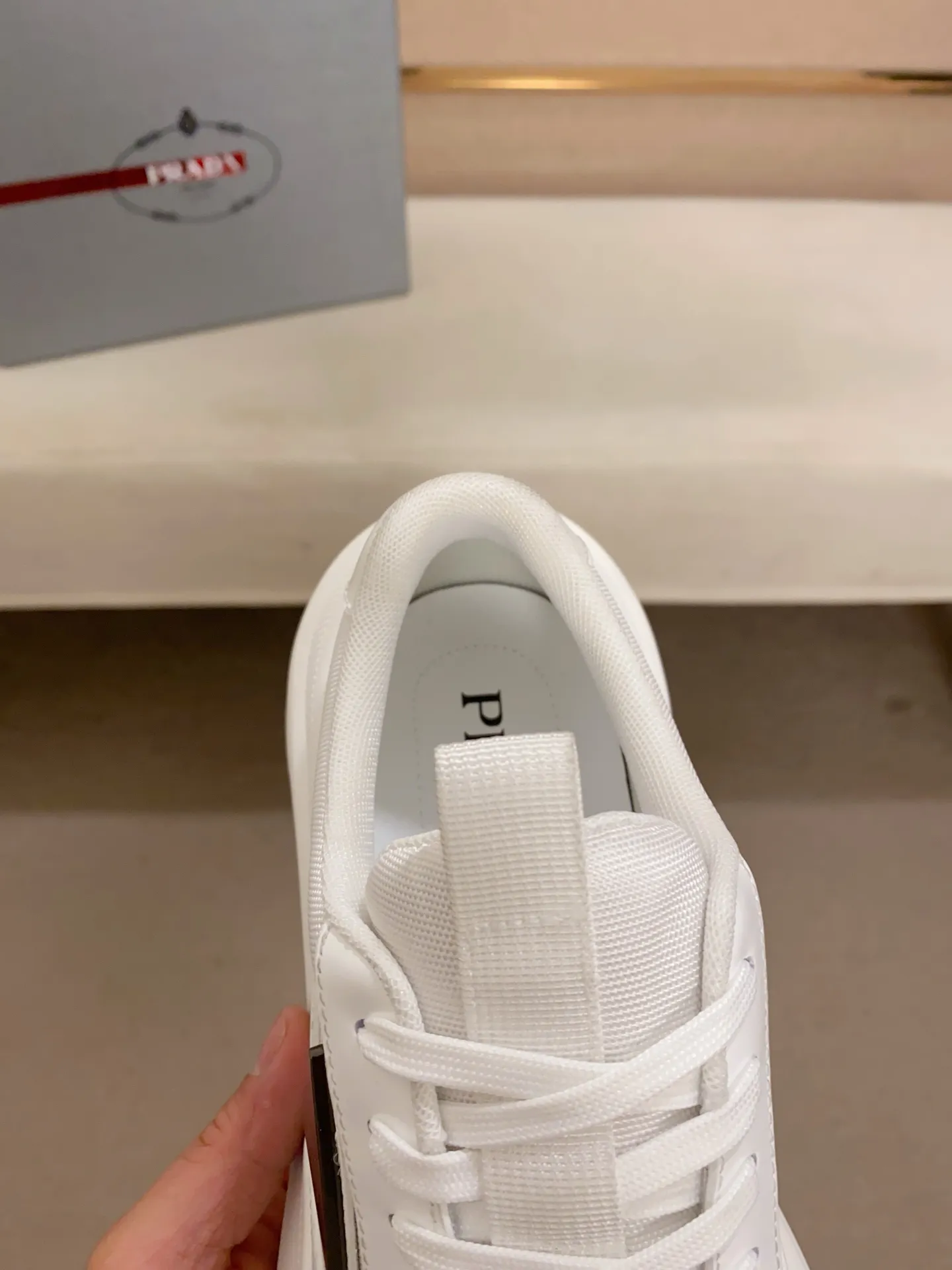 Men's shoes 💰 660💰 ✔️✔️✔️Higher version High-quality new PRADA (Prada) counters are launched simultaneously. The new men's shoes and 😘fabrics are made of high-tech glue-making technology. Lining: Full cowhide lining. 👍🏿 High-end ☄️ Air-cushion molded anti-slip foam outsole, exquisite lines, simple and elegant, comfortable and high-end for leisure travel. Code number: 38 to 44 (45 can be customized and cannot be returned or exchanged)